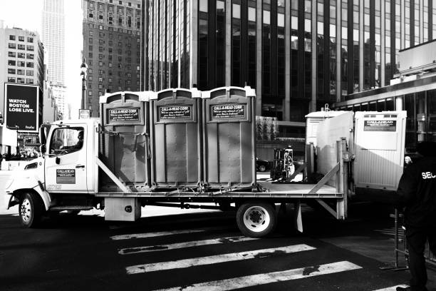 Best Portable restroom trailer rental  in Roanoke, TX
