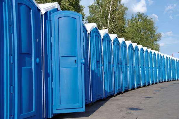 Best Portable restroom trailer rental  in Roanoke, TX